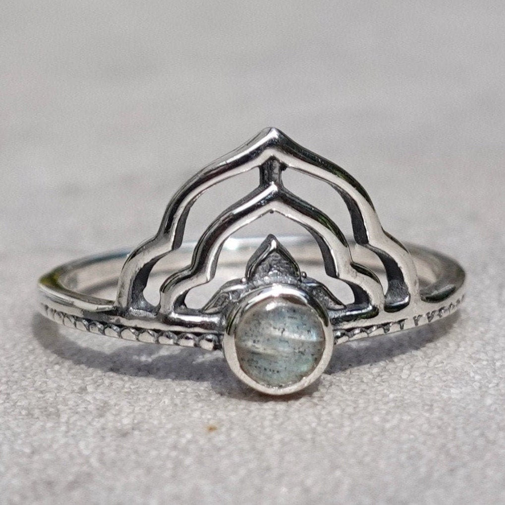 Facetted Labradorite Crown Ring, 925 Sterling Silver Ring, Solitaire Ring, Boho Thumb Ring, Blue Gemstone, Midi Ring, Mistry Gems, R189LAB