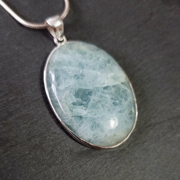Aquamarine jewellery set in 925 sterling silver featuring clear sea-blue gemstones with elegant sparkle and calming ocean-inspired colours