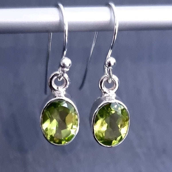 Sterling silver Peridot jewellery featuring vibrant natural green Peridot gemstones.