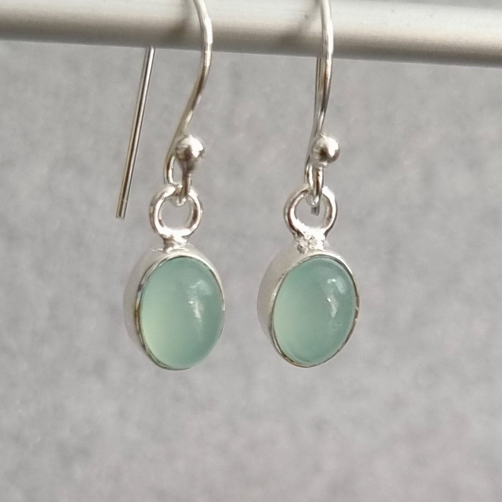 Small Oval Chalcedony 925 Silver Dangle Earrings, E7CALC
