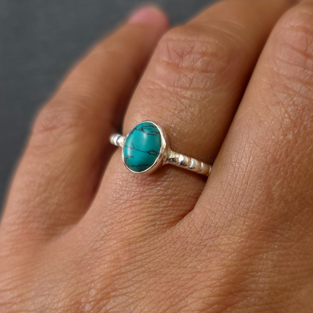 Unisex Oval Turquoise Ring | Ribbed 925 Sterling Silver Band, R150T