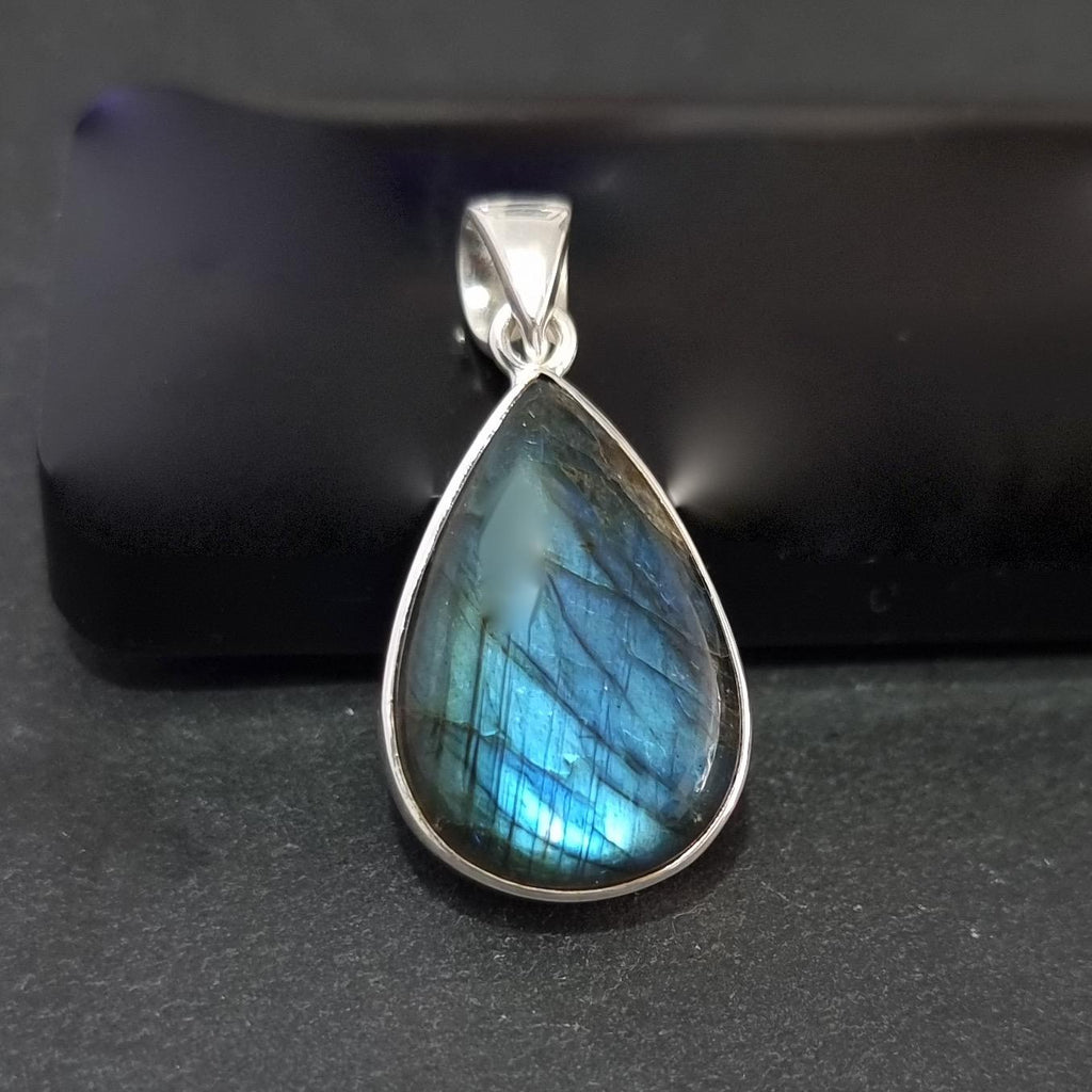 Unisex Teardrop Blue Labradorite 925 Sterling Silver Pendant, LABP14