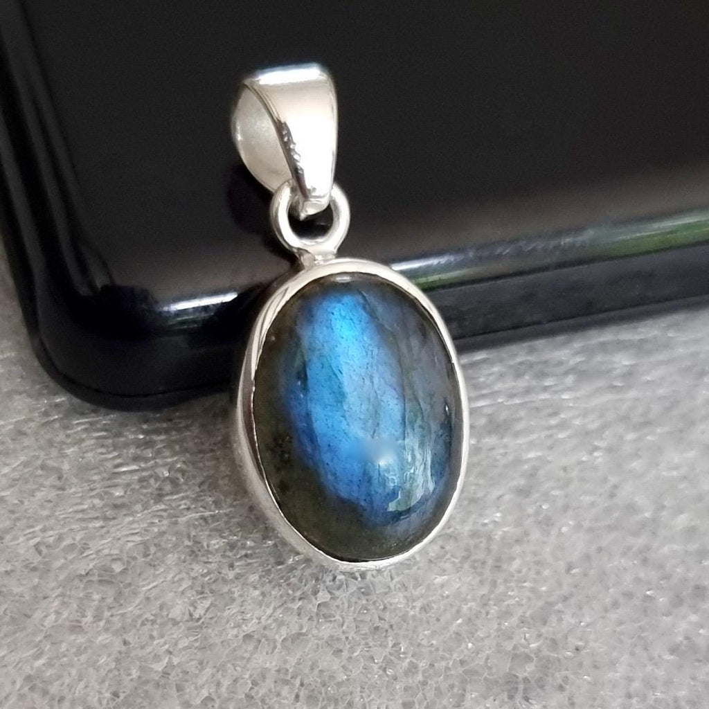 Unisex Small Oval Labradorite 925 Sterling Silver Pendant, Stone Size 15mm x 12mm, P10LAB