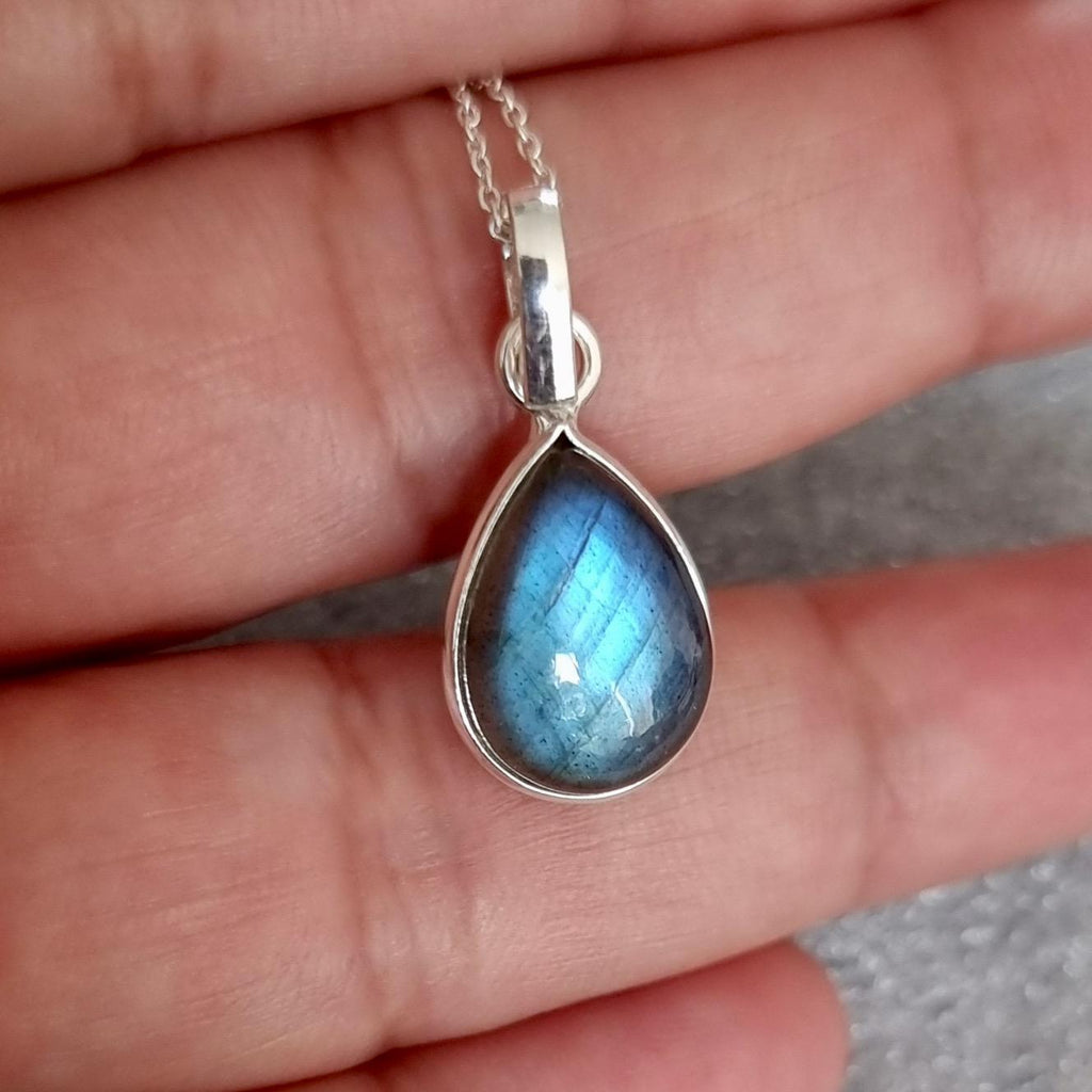 Minimalist Unisex Labradorite Pendant, 925 Sterling Silver, Bezel Set Teardrop Stone Size 14mm x 10mm, Bridal Necklace, Mistry Gems, P9SLAB