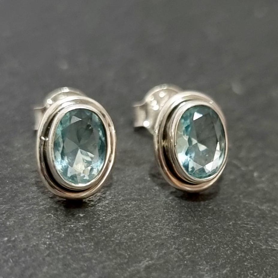 Chic Oval Blue Topaz Studs Earrings, 925 Sterling Silver, S3BT