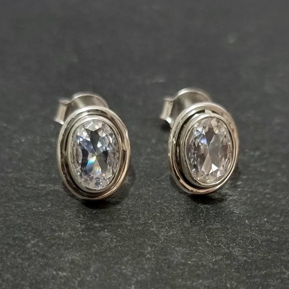 Chic Oval Cubic Zirconia Studs Earrings, 925 Sterling Silver, S3CZ