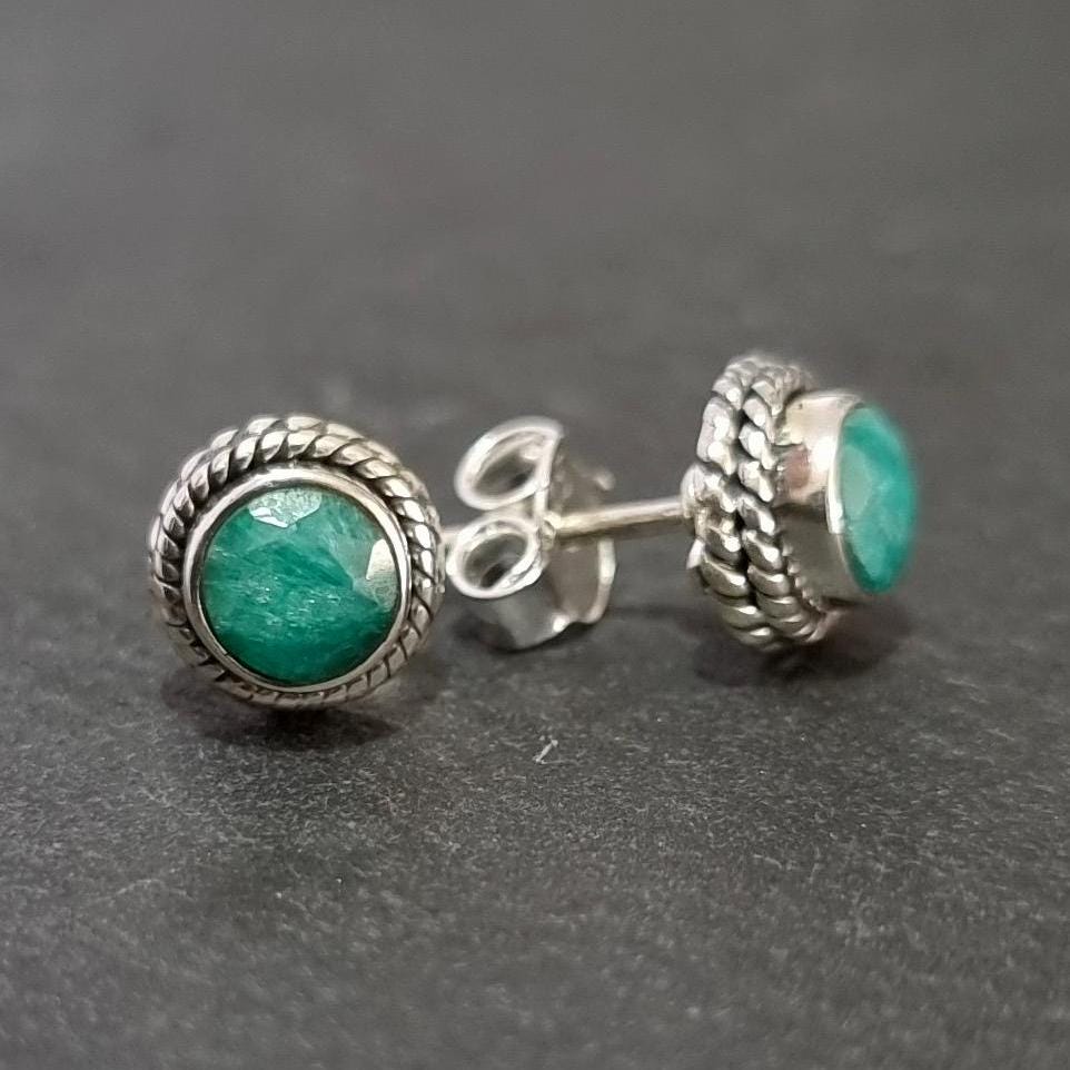 Boho Cut Stone Emerald Stud Earrings – 925 Sterling Silver May Birthstone Gift