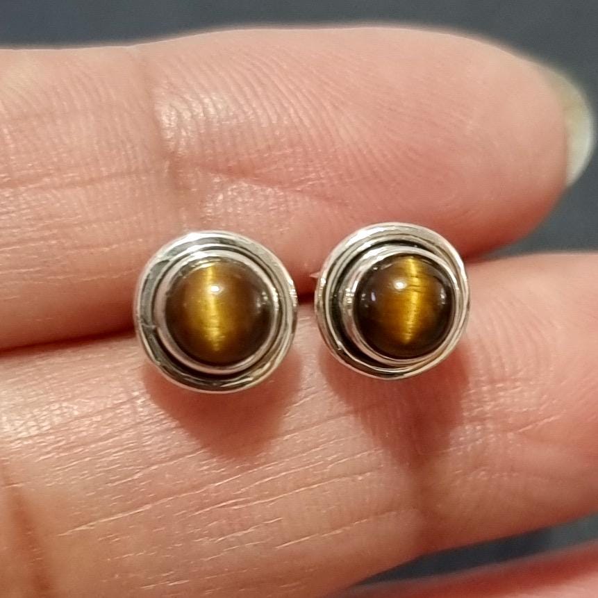 Classic Round Tigers Eye Stud Earrings, 925 Sterling Silver, S16TE