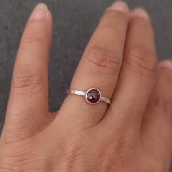 Garnet Ring, Round Stone 925 Silver Stacking Ring, Solitaire Engagement Ring, January Birthstone, Boho Ring, Red Gemstone, Mistry Gems, R11G