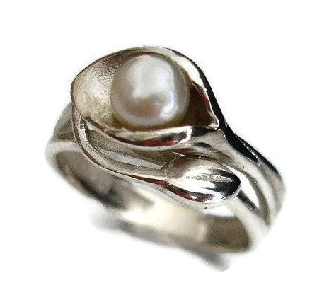 Pearl Calla Lily Flower 925 Sterling Silver Ring, R49A