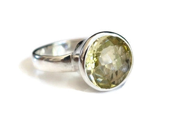 Lemon Topaz Facetted Round 10mm 925 Sterling Silver Ring, R107