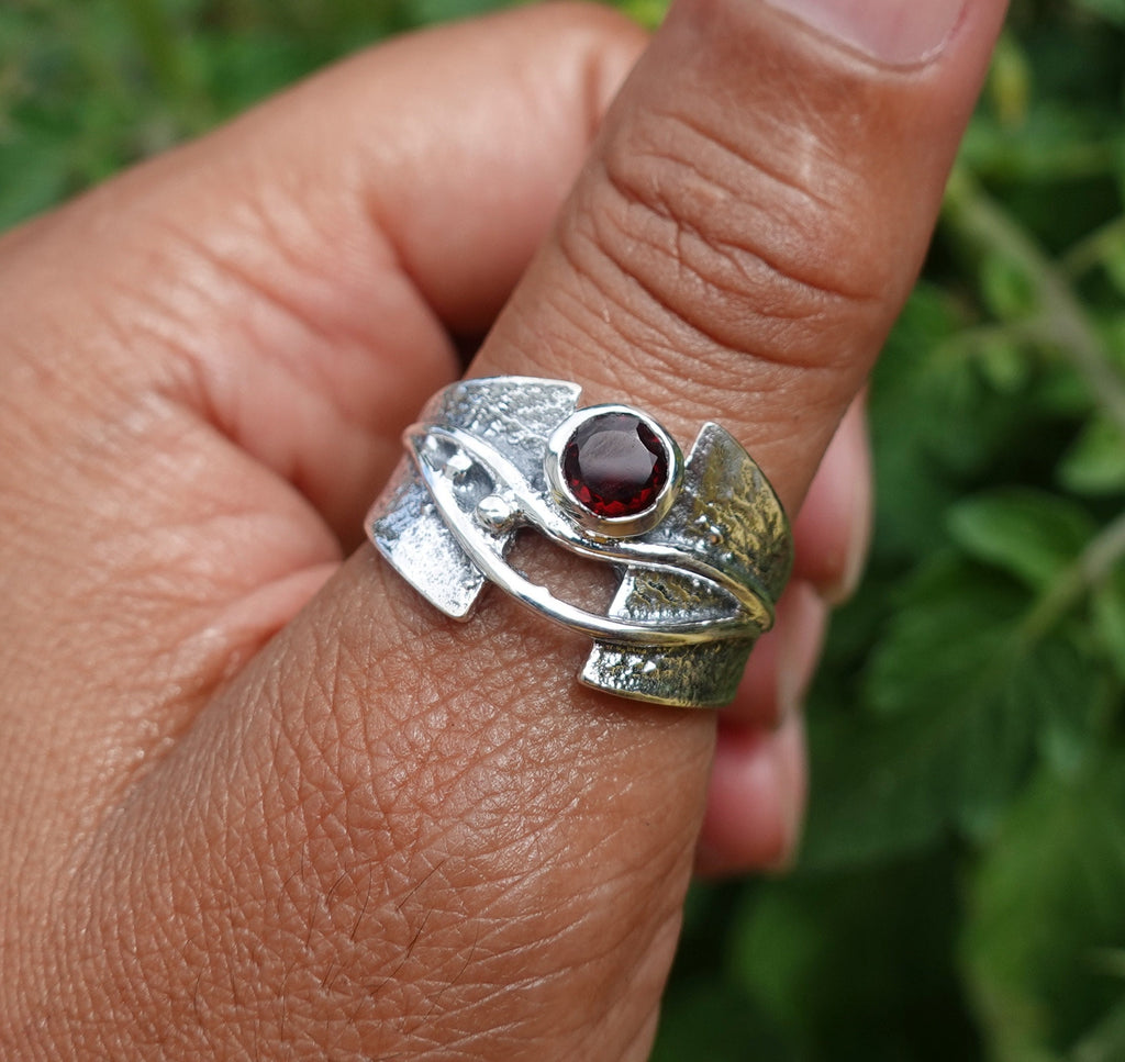 Facetted Garnet Oxidised 925 Silver Ring, R187G