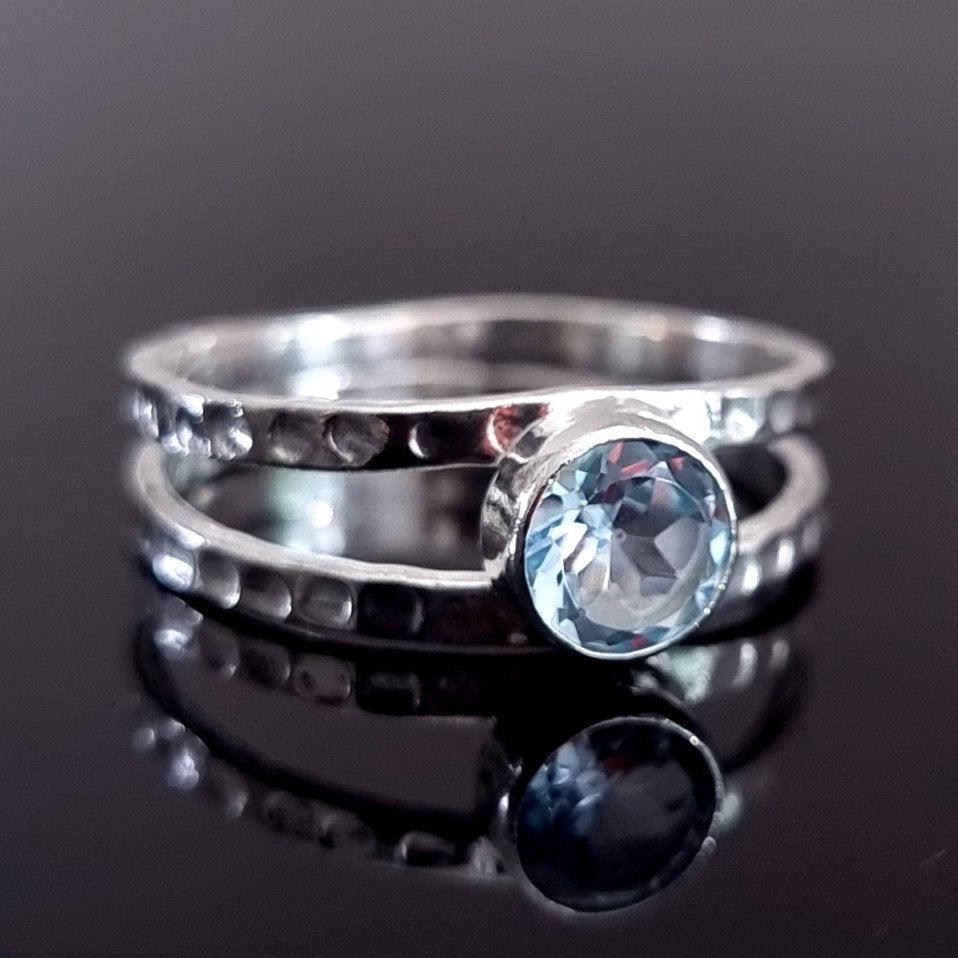 Round Blue Topaz Ring, Hammered Sterling Silver Ring, November Birthstone, Blue Gemstone, 4th Anniversary Gift for Her, Mistry Gems, R22BTA