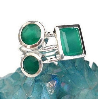 Facetted Green Onyx 3 Stone Silver Ring, R76GO