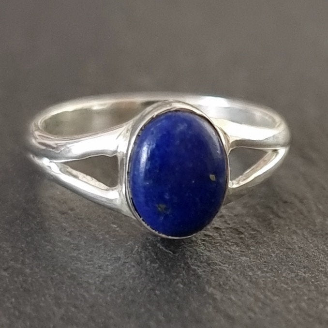 Lapis Lazuli Small Oval Silver Ring, R3LLo
