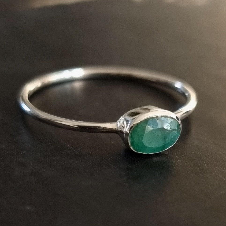 Dainty Emerald Ring, Horizontal Oval Stone Stacking Ring, 925 Silver Ring, Engagement Ring, May Birthstone, Solitaire, Mistry Gems, R151EM