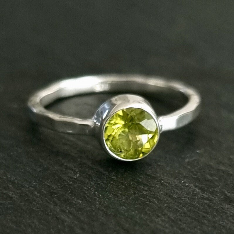 Peridot Ring, 925 Silver Stacking Ring, Solitaire Ring, Engagement Ring, August Birthstone, Boho Ring, Green Gemstone, Mistry Gems, R11P