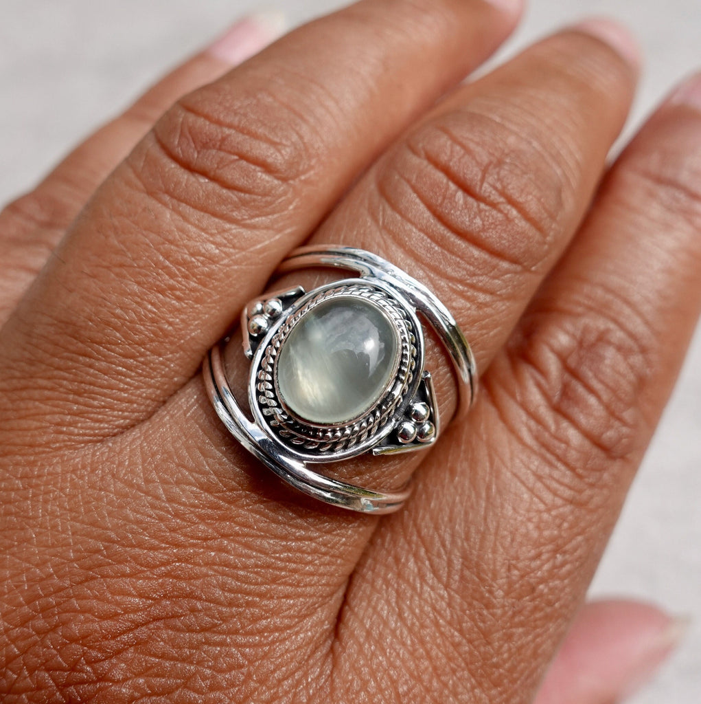 Koral Jewelry Oval Moonstone Ring - 925 Sterling Silver, Vintage Tribal Boho Look, Size 10