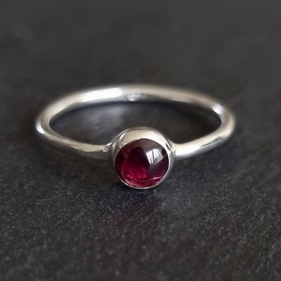 Garnet Ring, Round 6mm Silver Stacking Ring, Solitaire Ring, Engagement Ring, January Birthstone, Boho Gemstone Ring, Mistry Gems, R10G6