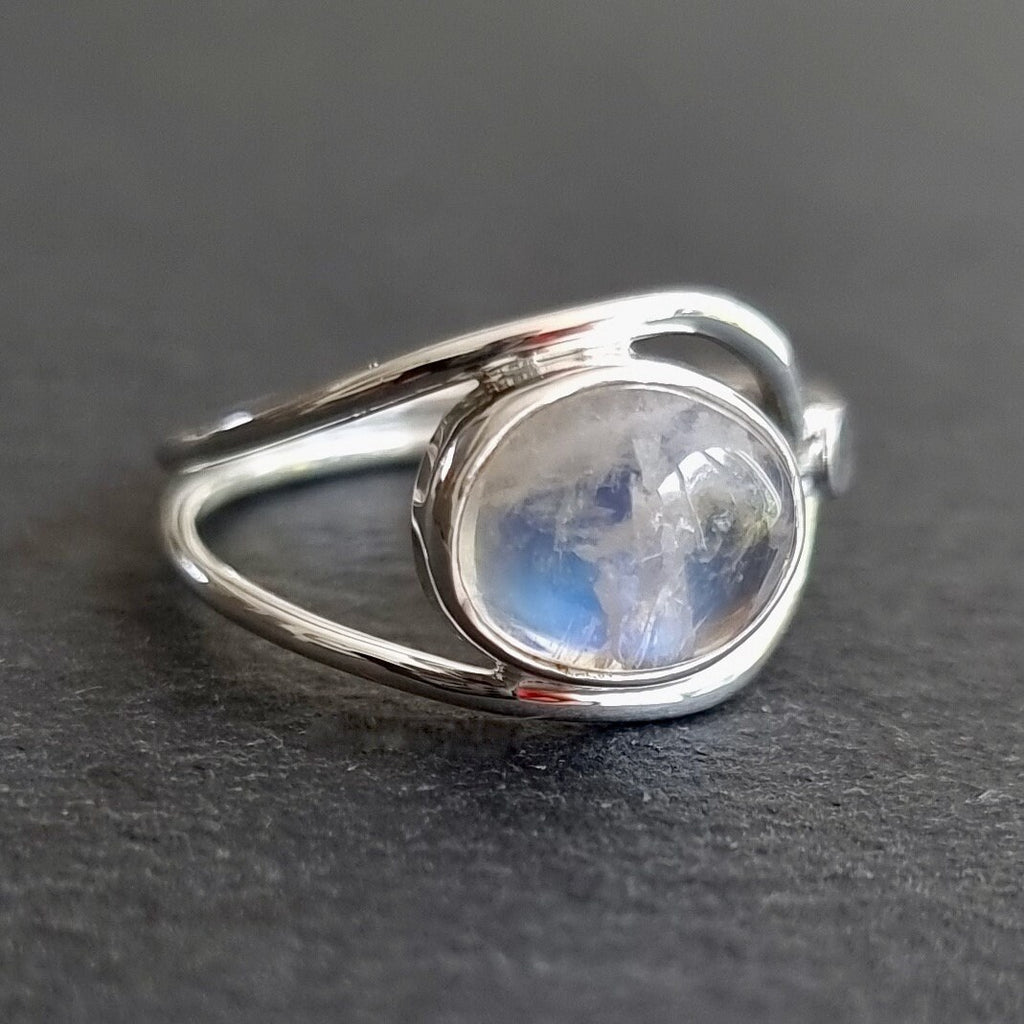 Horizontal Oval Moonstone 925 Sterling Silver Ring, R34M