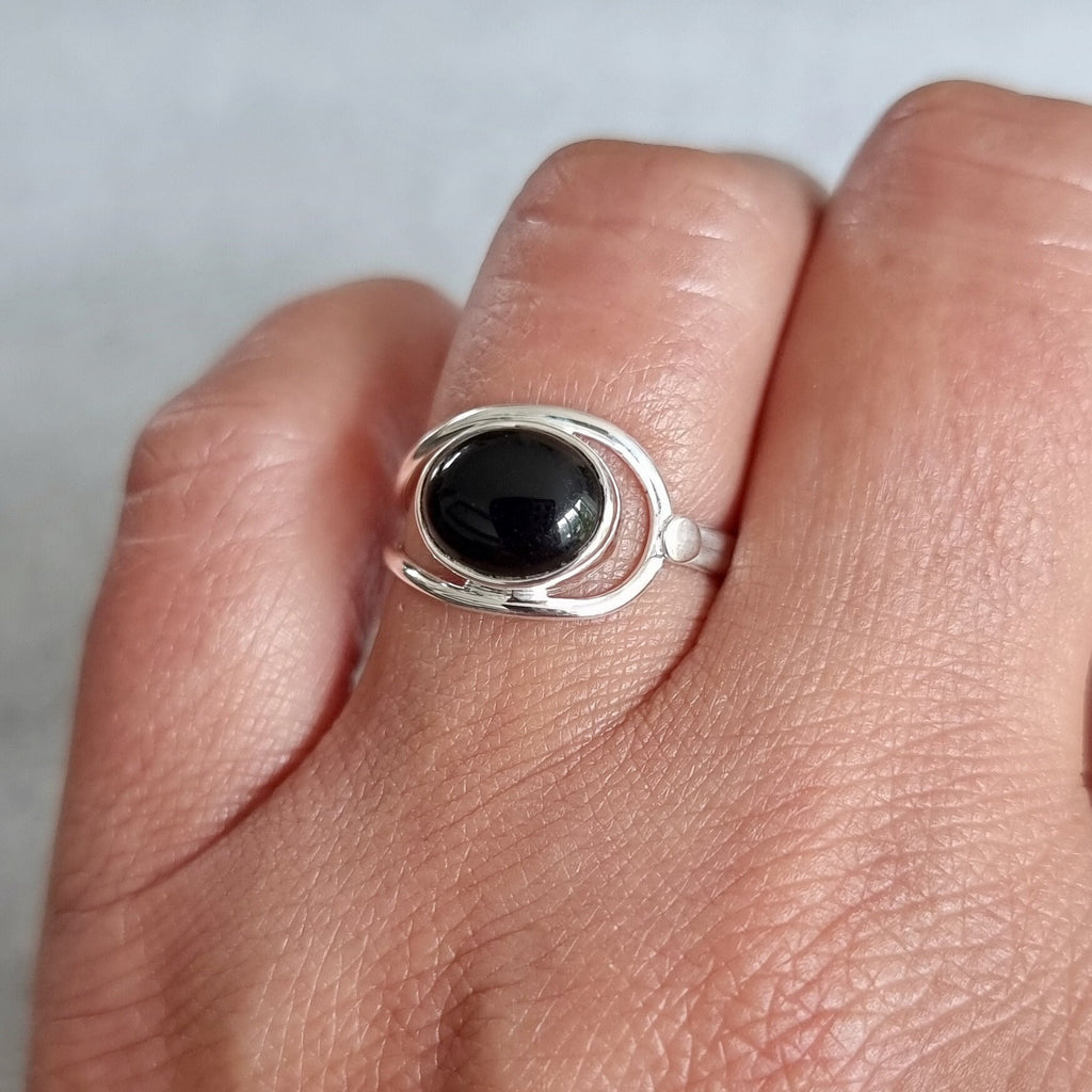 Horizontal Oval Black Onyx Ring, Unusual 925 Sterling Silver Ring, Black Gemstone Jewellery, 7th Anniversary Gift Ideas, Mistry Gems, R34O