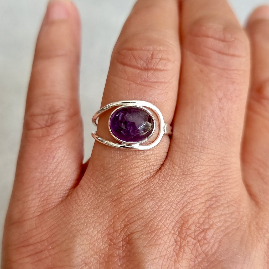 Horizontal Oval Amethyst Ring, 925 Sterling Silver Ring, Solitaire Purple Gemstone Ring, February Birthstone Gift Ideas, Mistry Gems, R34A