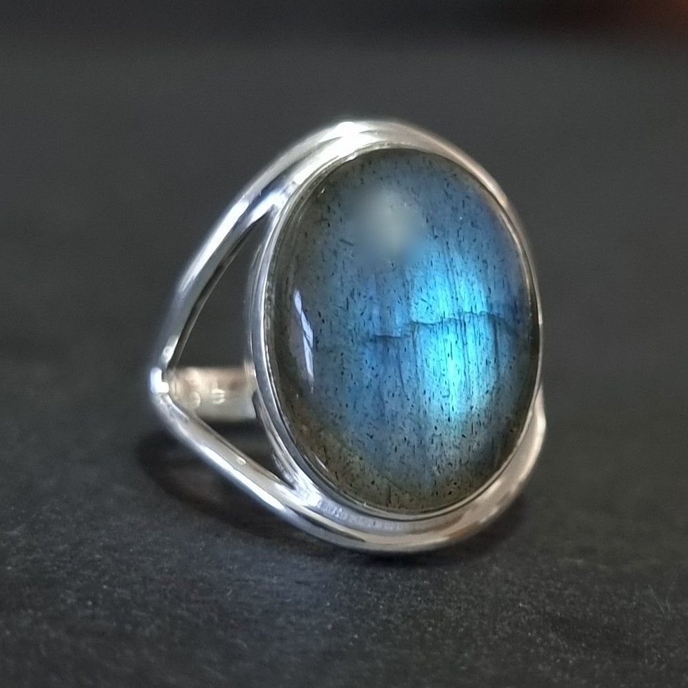 Labradorite Oval 15mm x 12mm 925 Sterling Silver Ring, R80LABS