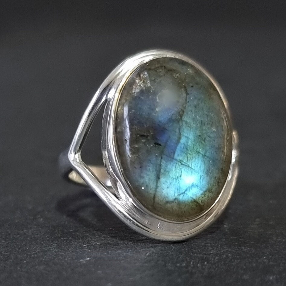 Large Oval Labradorite Ring, 925 Sterling Silver, Stone 17mm x 14mm, US 9 1/4 UK S, Cocktail Ring, Blue Green Gemstone, Mistry Gems,R80LABL1