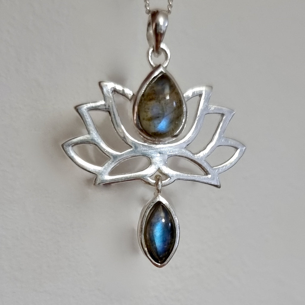 Labradorite Sterling Silver Lotus Flower Pendant, P6LAB